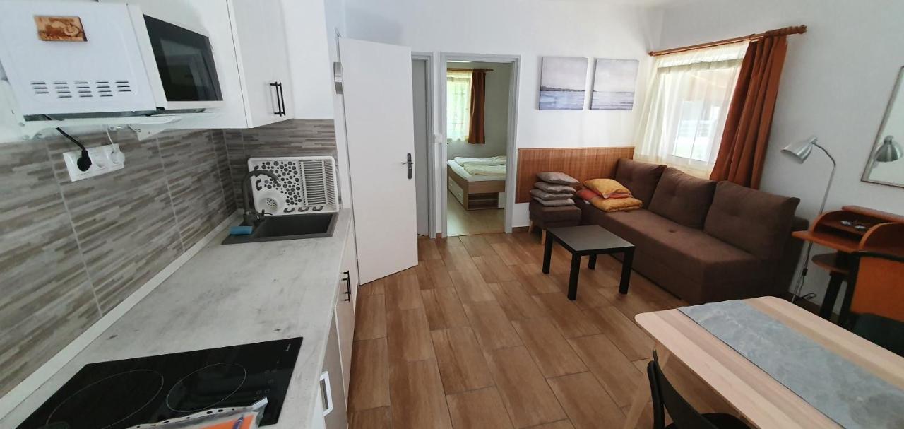 Forrest Apartman Gyenesdiás Eksteriør billede