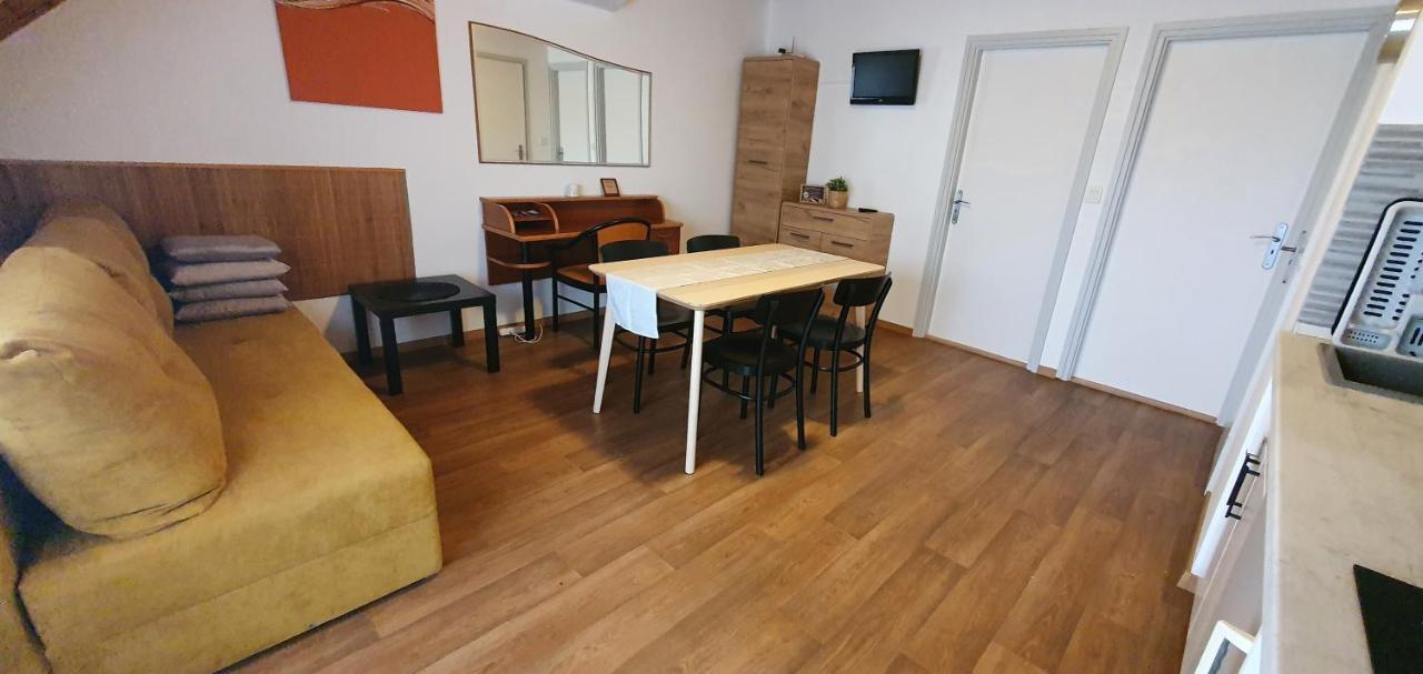 Forrest Apartman Gyenesdiás Eksteriør billede